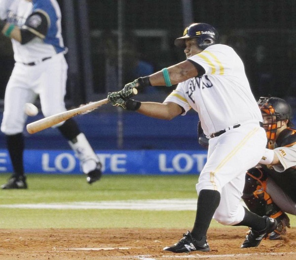 Llega Despaigne a 30 jonrones en el béisbol japonés