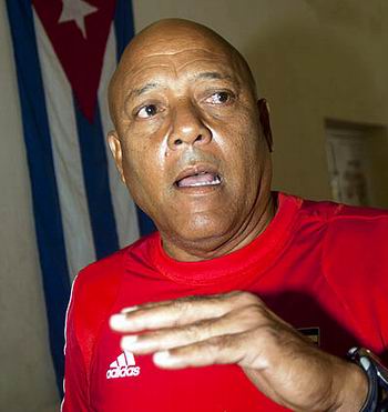 http://www.radiorebelde.cu/images/images/deportes/carlos-banasco-comisionado-taewando-cuba.jpg