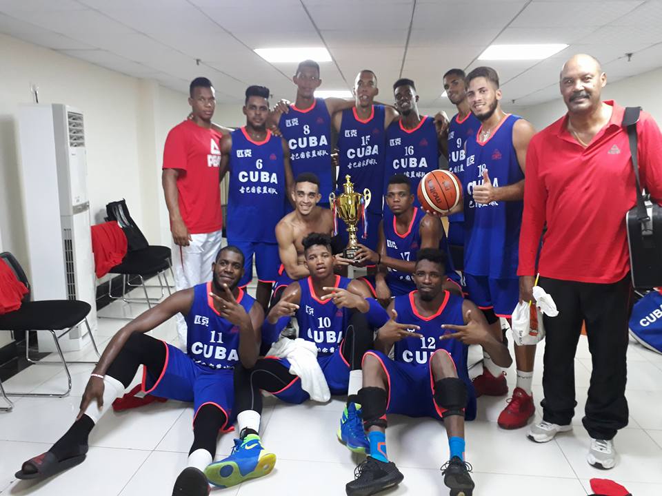 Gira de preparación de baloncesto cubanos logran su primer éxito