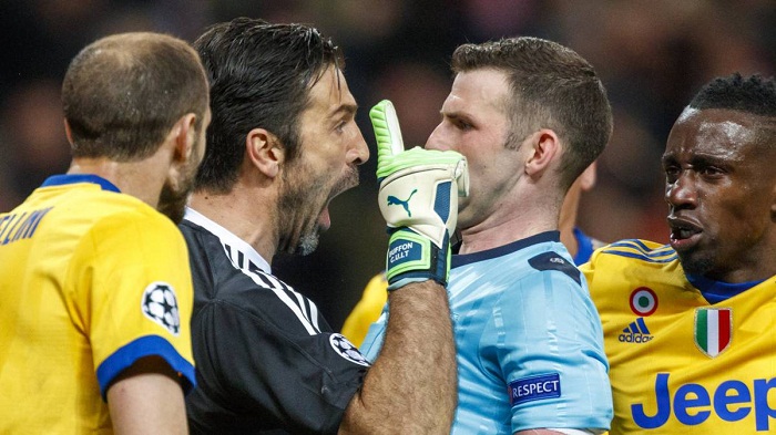 Suspenden a portero italiano Buffon 