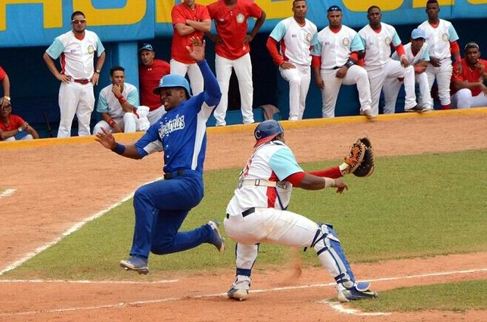 58 SNB: Industriales vs Ciego a crucial duelo en el Latinoamericano