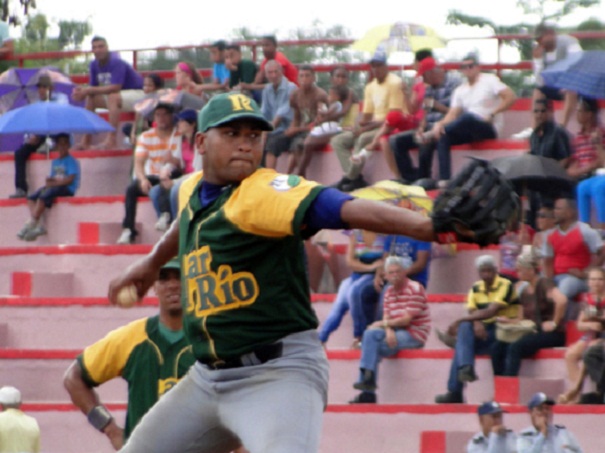 Jonr�n de Yosvani Alarc�n puso a Vegueros en la Final