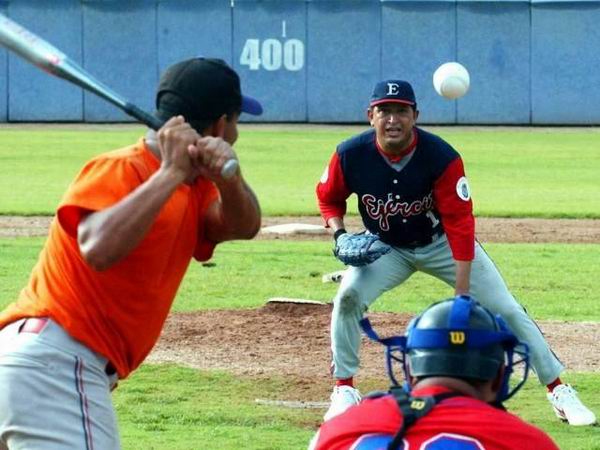Hugo Chávez fue un gran amante y practicante del béisbol. Hugo Chávez fue un gran amante y practicante del béisbol.