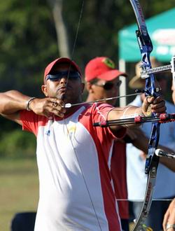 Espectacular avance llevó al cubano Juan Carlos Stevens a la final sabatina del Grand Prix de tiro con arco de Sofía, su última prueba previa a los Juegos Olímpicos de Londres Espectacular avance llevó al cubano Juan Carlos Stevens a la final sabatina del Grand Prix de tiro con arco de Sofía, su última prueba previa a los Juegos Olímpicos de Londres