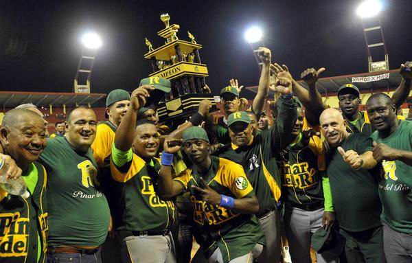 El equipo de Pinar del Río se tituló campeón de la 53 Serie Nacional de Béisbol, tras vencer a la selección de Matanzas, en el estadio Victoria de Girón, el 16 de abril de 2014. AIN FOTO/Marcelino VAZQUEZ El equipo de Pinar del Río se tituló campeón de la 53 Serie Nacional de Béisbol, tras vencer a la selección de Matanzas, en el estadio Victoria de Girón, el 16 de abril de 2014. AIN FOTO/Marcelino VAZQUEZ