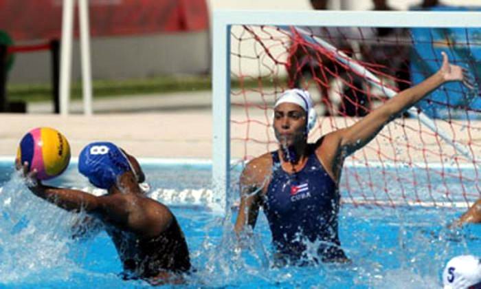 Polistas cubanas sacan título regional de la piscina