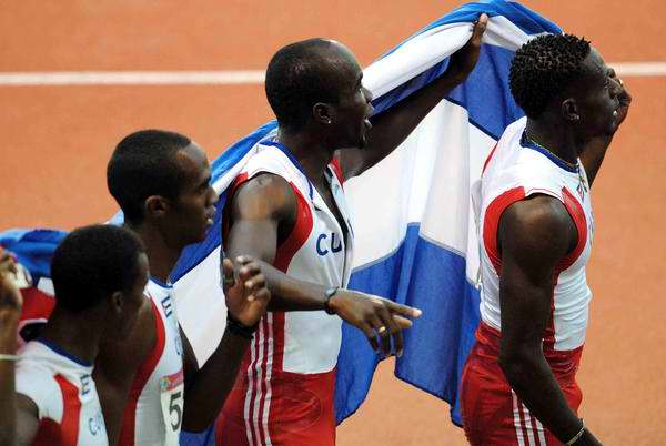 Relevo masculino 4x400. Foto AIN