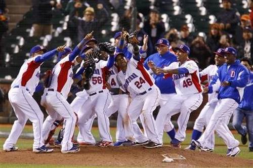 República Dominicana festeja su victoria en el III Clásico Mundial de béisbol. Foto: Reuters