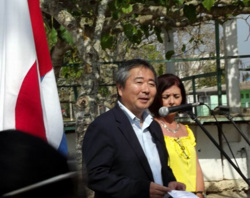Embajador de Japón en Cuba, Masaru Watanabe.