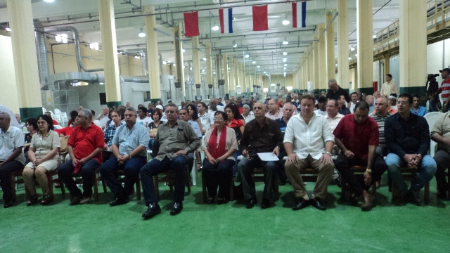 Inauguran fábrica de envases para puros cubanos