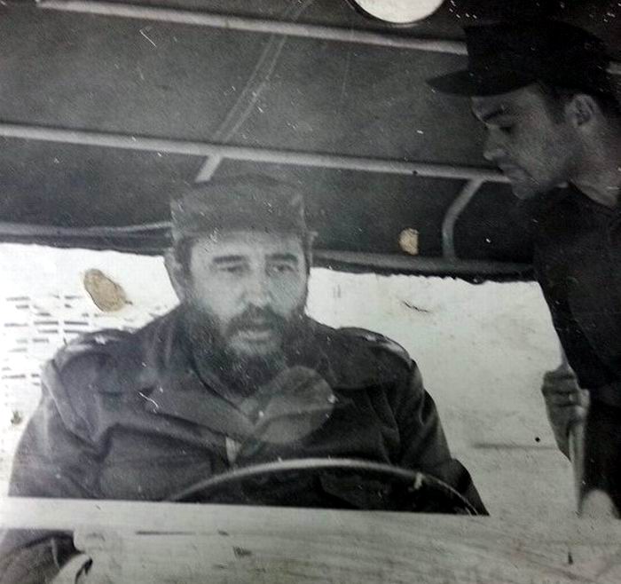 Fidel conduce junto a Diosmir la la KTP-1 Fidel conduce junto a Diosmir la la KTP-1