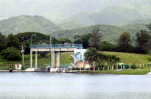 Embalse de Paso Bonito en Cienfuegos Embalse de Paso Bonito en Cienfuegos