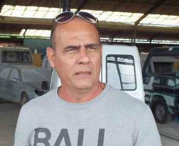 El presidente de la junta directiva de la cooperativa no agropecuaria del sector del transporte,Base 10, Marcelo González Ojeda. Foto Abel Rojas