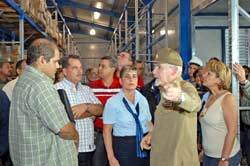 Ramiro Vald�s recorre el Polo Petroqu�mico de Cienfuegos