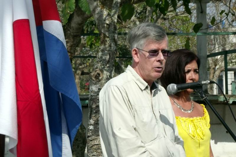 Representante en CARE Internacional en Cuba, señor Richard Patterson