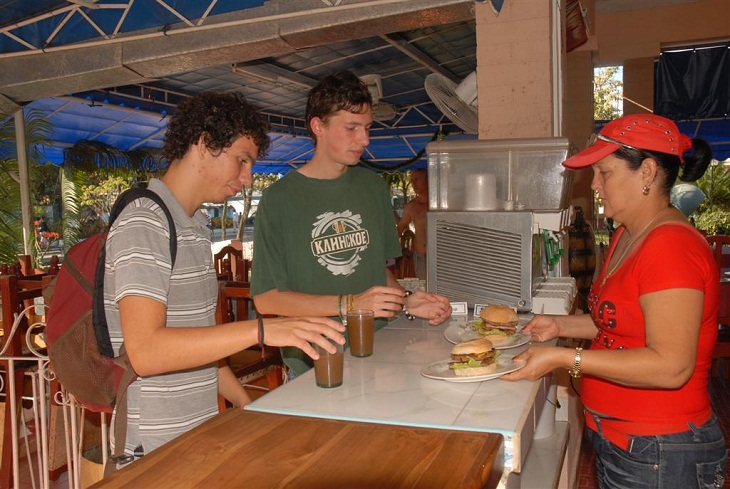 Trabajo por cuenta propia, el catalizador de las fuerzas productivas en Cuba 