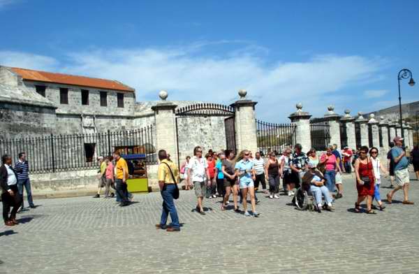 Informa Ministro cubano de turismo crecimiento de visitantes extranjeros a la Isla