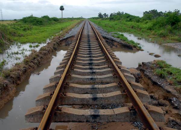 Restablecen totalmente servicio ferroviario en Pinar del R�o