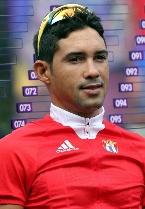 El cubano Arnold Alcolea en el ciclismo varonil de los XXX Juegos Olímpicos Londres 2012. Foto: Bryn Lennon. El cubano Arnold Alcolea en el ciclismo varonil de los XXX Juegos Olímpicos Londres 2012. Foto: Bryn Lennon.
