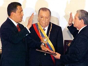 Venezolanos celebran 13 a�os de llegada de Ch�vez al gobierno. Foto Archivo RNV