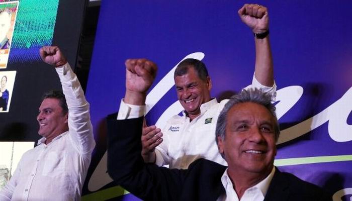 Rafael Correa (c) aspira a que sea Lenín Moreno (d) quien lo reemplace como presidente de Ecuador. Foto: Reuters