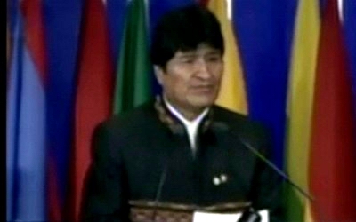 El jefe de Estado boliviano instó a promover la Ley de la Tierra, que llama a respetar los recursos naturales / teleSUR El jefe de Estado boliviano instó a promover la Ley de la Tierra, que llama a respetar los recursos naturales / teleSUR