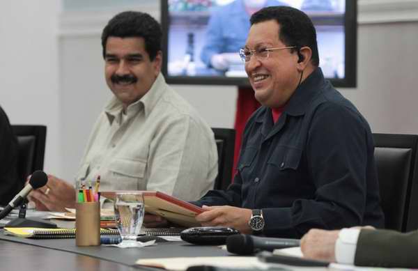 Maduro llevó a Chávez mensaje de su pueblo