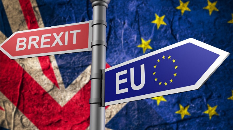 Analiza gabinete británico borrador de acuerdo para el Brexit