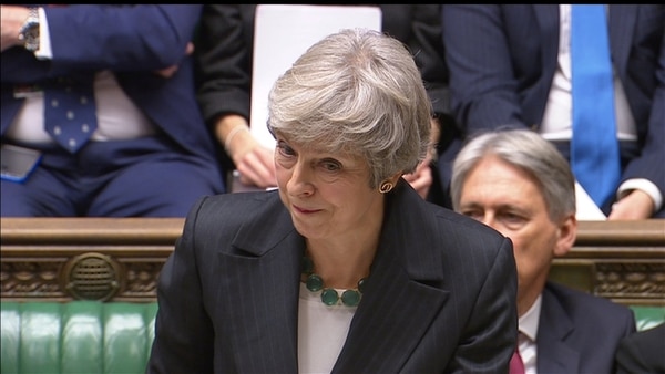 Batalla primera ministra británica para salvar su acuerdo con la UE