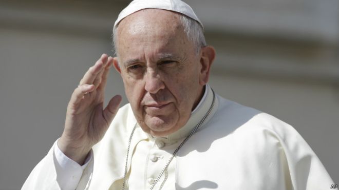 Papa Francisco expresa pesar por la muerte de Fidel Castro 