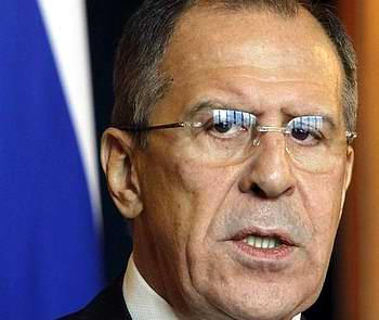 El ministro ruso de Asuntos Exteriores, Sergei Lavrov, expresó poco antes de reunirse con Annan, que la resolución presentada por las naciones occidentales en contra de Siria tiene elementos de chantaje El ministro ruso de Asuntos Exteriores, Sergei Lavrov, expresó poco antes de reunirse con Annan, que la resolución presentada por las naciones occidentales en contra de Siria tiene elementos de chantaje