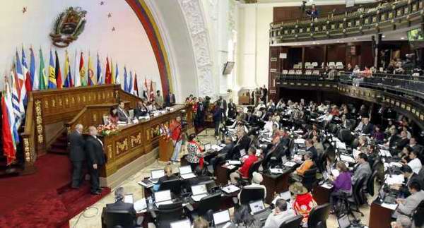 La convocatoria, realizada por el Presidente del Parlamento, Diosdado Cabello, y publicada en el sitio web de la AN, señala que el objetivo es elegir la nueva Junta Directiva e instalar el primer período de sesiones ordinarias, correspondiente al año 2013.