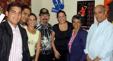 Wilmer, Nolan Chac&oacute;n, Liannis Mateu, Roberto Pacheco, Mabel Pe&ntilde;a, Osana Osoria y Jorge Alfonso (de izquierda a derecha)