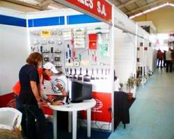 Expo comercial en Holgu�n