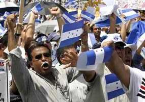 Con tenaz resistencia golpe en Honduras cumple un mes