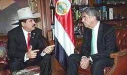 Presidente de Honduras Manuel Zelaya y Oscar Arias de Costa Rica