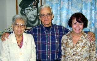 Nydia Sarabia Hern&aacute;ndez, Historiadora y Presidenta de Honor del Consejo Martiano de la Prensa Cubana, Ibrahim Hidalgo de la Paz, investigador del Centro de Estudios Martinanos y la periodista Miralys S&aacute;nchez Pupo