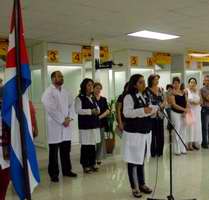 Regresan a la Patria m&eacute;dicos cubanos tras intensa labor en Bolivia
