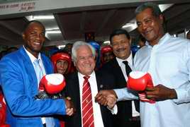 Feleti Vaka´uta  Sevele, elogió el sistema de enseñanza deportiva  en Cuba