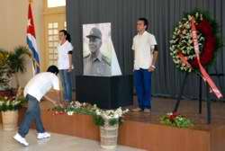 Homenaje en Cienfuegos a Juan Almeida