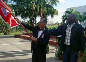 Entregan Bandera Aniversario 50 de la Revolución al Restaurante Vita Nuova