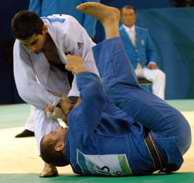 Yordanis Arencibia medalla de bronce en la división de 66 kilogramos
