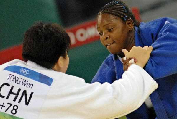 Idalis Ortiz (azul), Medalla de bronce (Judo + 78 Kg.) Beijing 2008