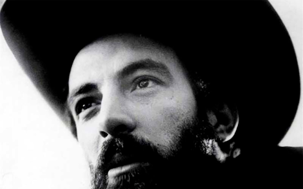 Nace el Comandante Camilo Cienfuegos Gorriarán.