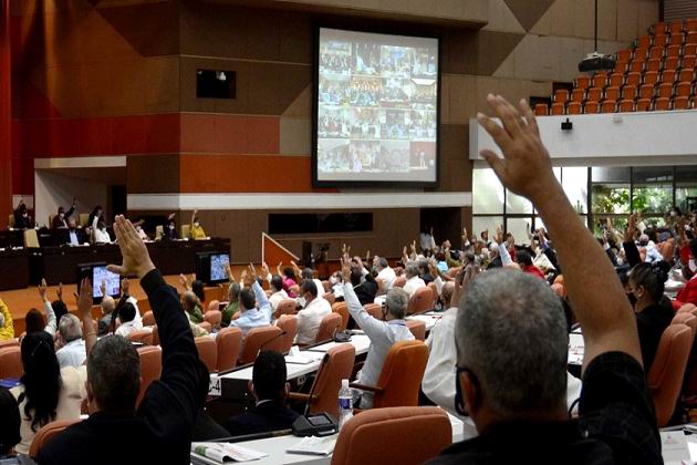 La distancia que acercó a los diputados