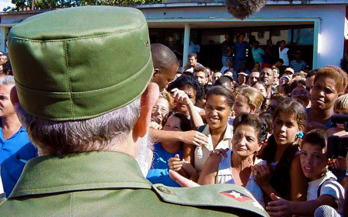 Fidel es un hombre que se hizo pueblo, se convirtió en millones