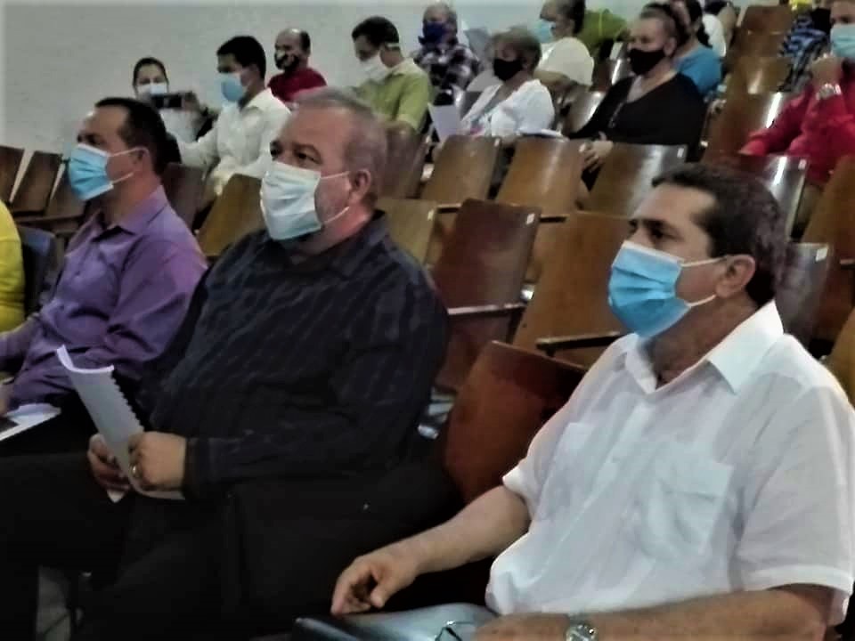 La acción y el oído pegados al suelo (+Audio)