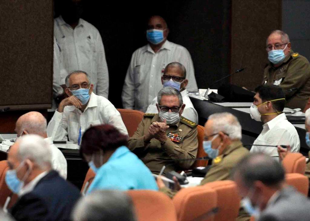 Desde cada uno de los salones en provincia y aunque estábamos distante de La Habana nos emocionamos cuando vimos llegar al plenario al General de Ejército Raúl Castro Ruz