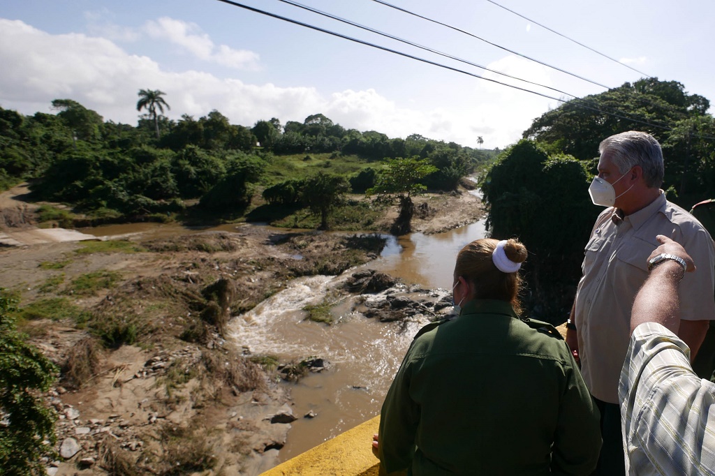 Díaz-Canel en Villa Clara y Cienfuegos: “Contamos con ustedes para la recuperación”