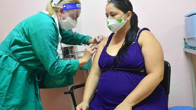 Inicia vacunación de refuerzo a puérperas y embarazadas matanceras
